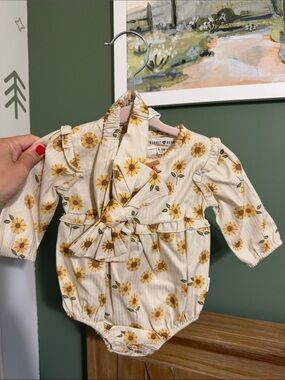 Rabbit + Bear 🌻 organic onsie